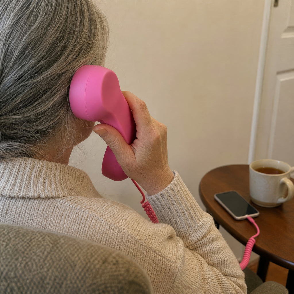 ☎️ Retro telephone handset with USB-C connection 📞