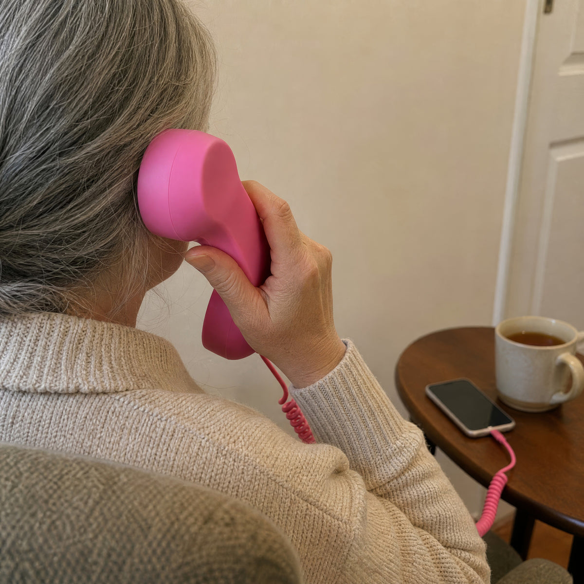 ☎️ Retro telephone handset with USB-C connection 📞